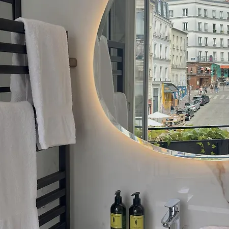 Montmartre Apartment