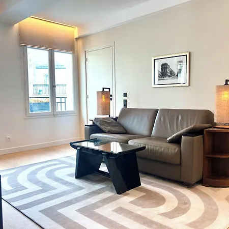 Apartment Montmartre Paris