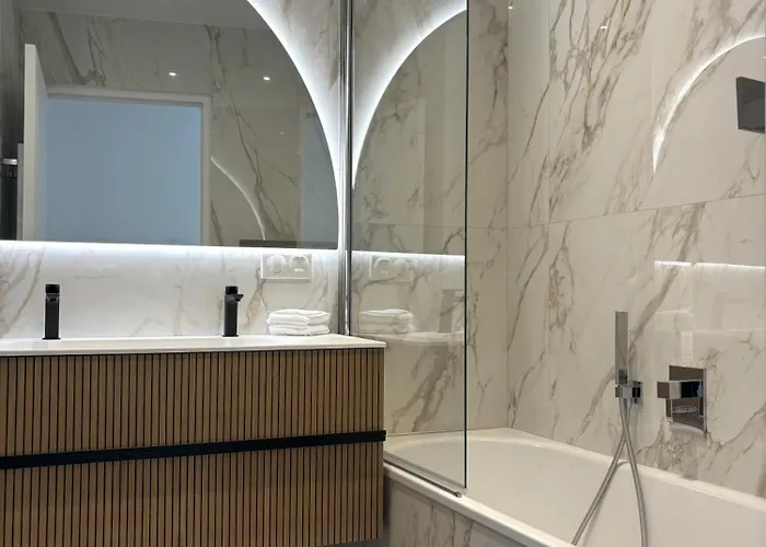 아파트 몽마르트르 *